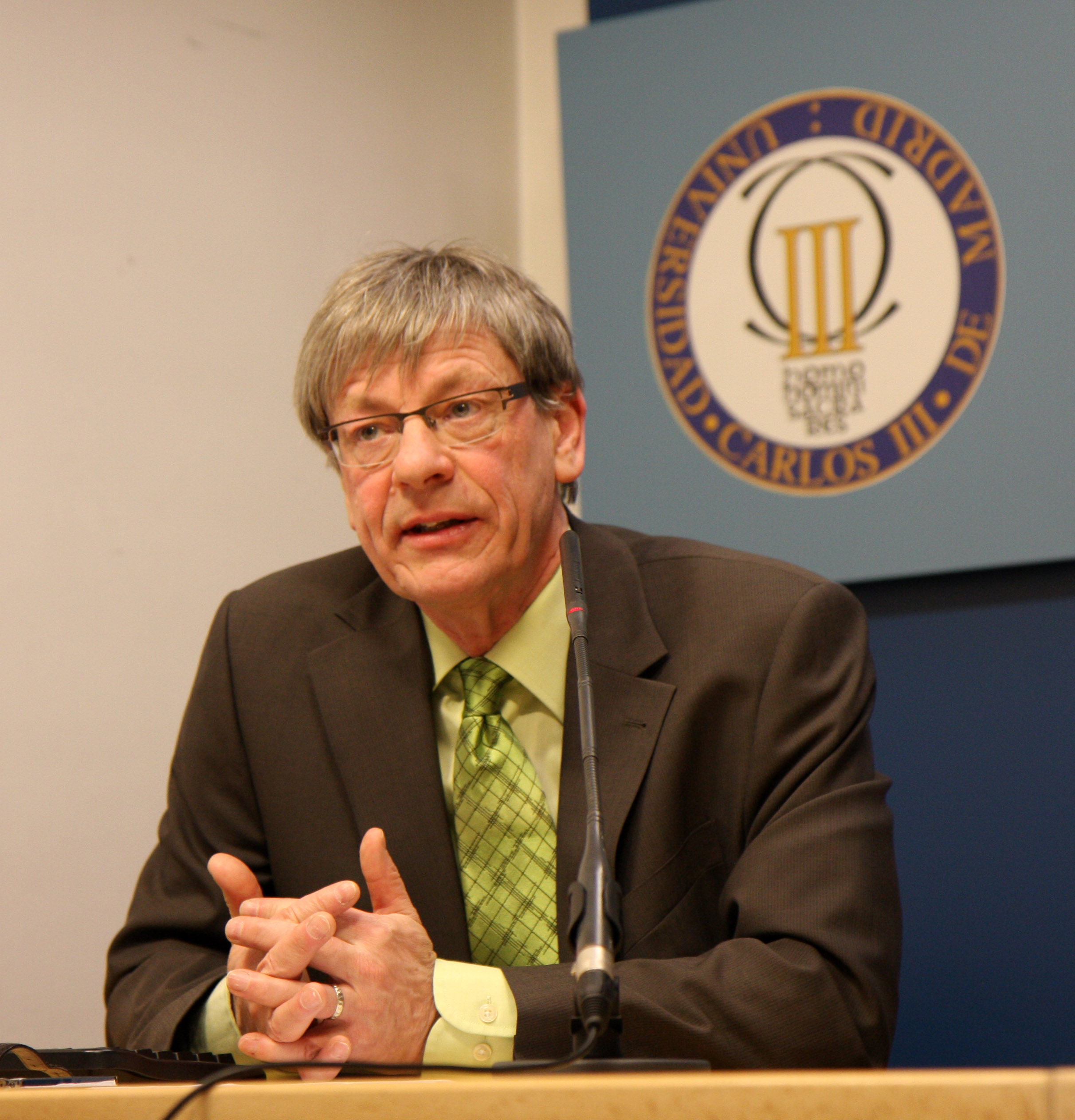 1488418020148072687.jpg Ronald_Rousseau_conferencia_2.jpg